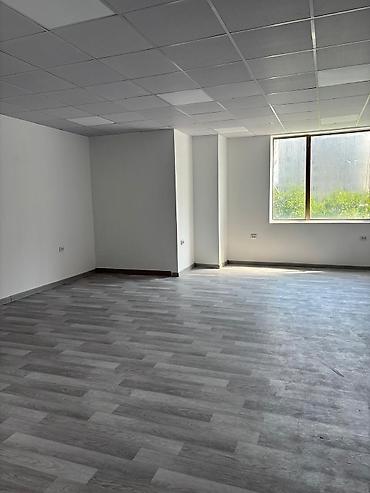 фучика рыскулова: Аренда офисов, 450 м², В бизнес центре, С отдельным входом — 3