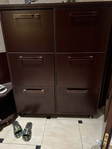 Qonaq otağı dəstləri: İşlənmiş — 8