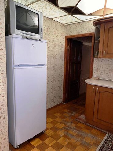 Köhnə tikili: Bakı, 4 otaqlı, Köhnə tikili, 120 kv. m -da lalafo.az — 16 Köhnə tikili: Bakı, 4 otaqlı, Köhnə tikili, 120 kv. m — 16