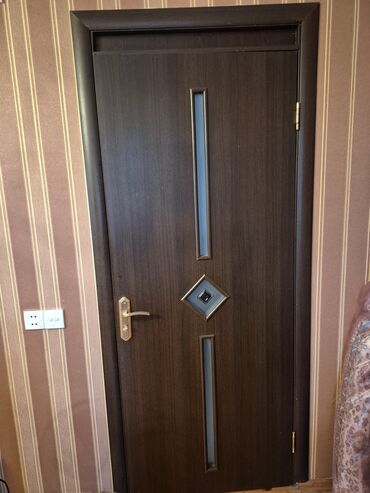 Döşəmə: İşlənmiş Otaq qapısı 90x220 sm Çərçivə ilə, Zəmanətsiz, Ödənişli quraşdırma, Ödənişli çatdırılma