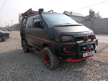 Mitsubishi: Mitsubishi Delica: 1998 г., 3 л, Автомат, Бензин