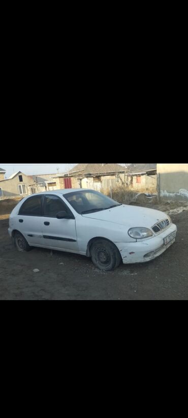 тико на продаже в джалалабаде: Daewoo Lanos: 1998 г., 1.5 л, Механика, Бензин