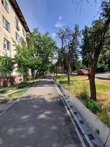 прадается 2 комнатная квартира: 2 комнаты, 42 м², Хрущевка, 3 этаж, Евроремонт
