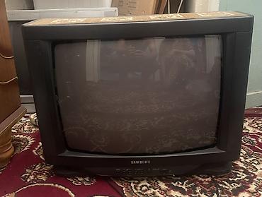 ТВ и видео: Телевизор Samsung с кинескопом (CRT). - Диагональ примерно 21–25". - — 1