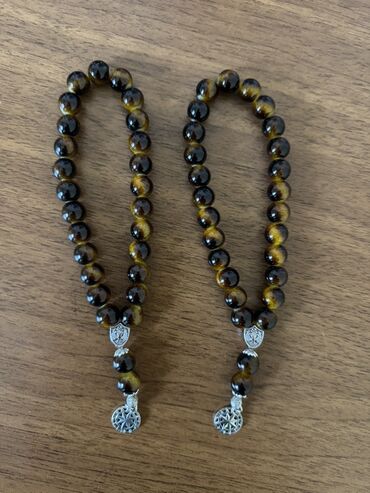 Təsbehlər: Məhsul: Təsbeh (muncuqdan hazırlanmış) Təsvir: - Klassik dizaynlı — 2