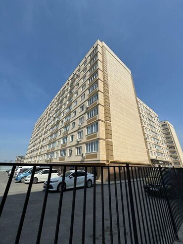 продаю 3 комн квартиру: 2 комнаты, 70 м², Элитка, 4 этаж, Евроремонт