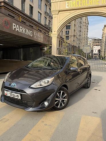 электромо: Toyota Prius C: 2019 г., 1.5 л, Автомат, Гибрид, Хэтчбэк — 1