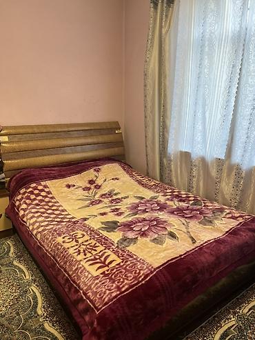 Спальные гарнитуры: Спальный гарнитур, Б/у, Двуспальная кровать, Дерево, цвет - Коричневый — 1