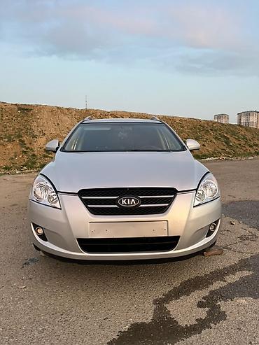 kia ceed sw: Kia Cee’d SW (universal) – gümüşü rəngdə, şəhər və ailə istifadəsi — 1