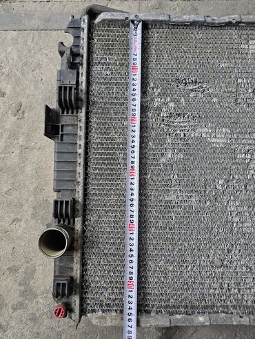 Радиаторы: Радиатор охлаждения двигателя Mercedes-Benz Atеgo, 2002г.в. Оригинал — 4