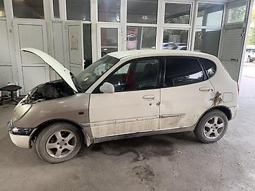 Toyota: Toyota Duet: 2000 г., 1 л, Автомат, Бензин — 3