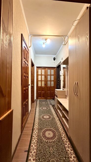 поменяю: 2 комнаты, 52 м², 106 серия, 2 этаж, Старый ремонт