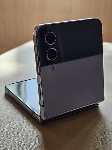 Samsung Z Flip, Б/у, цвет - Фиолетовый, eSIM