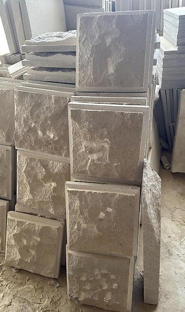 Dekorativ daşlar: Qumdaşı üzlük plitələri Məhsul təsviri: - Təbii qumdaşından kəsilmiş — 22