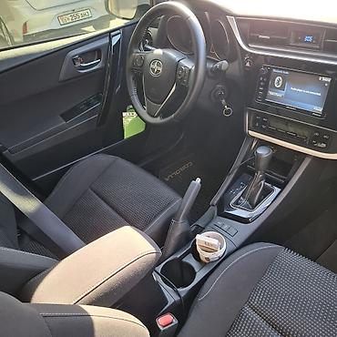Toyota: Toyota Corolla: 2016 г., 1.8 л, Автомат, Бензин, Хэтчбэк — 9