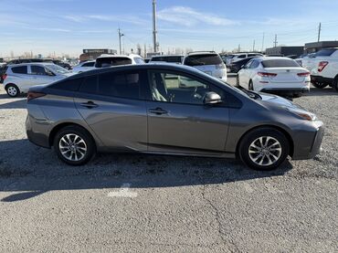 Toyota: Toyota Prius: 2019 г., 1.8 л, Вариатор, Гибрид, Хэтчбэк — 8