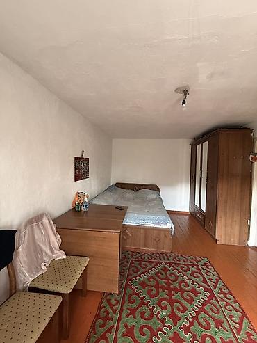 750: 1 комната, 30 м², Индивидуалка, 4 этаж, Старый ремонт — 1