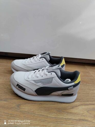 tn plavo bele: Puma, 38