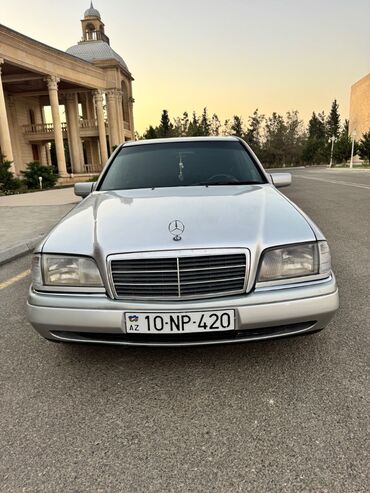 maşın açarı: Mercedes-Benz 220: 2.2 l | 1995 il Sedan