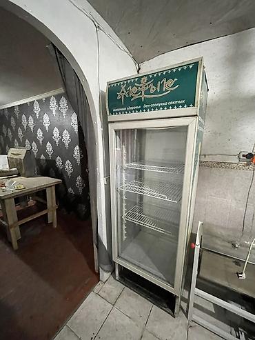 Холодильный шкаф-витрина с прозрачной дверцей. Торг уместен -