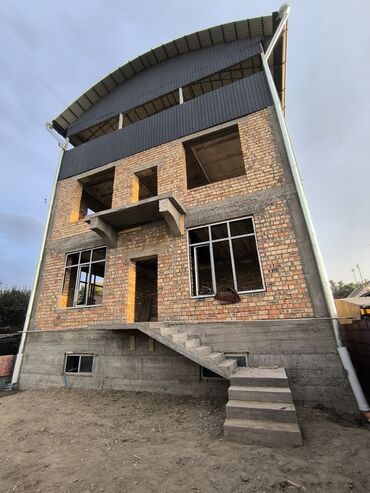 печать на стенах: Сдаю в долгосрочную аренду 200 квадратов район Дордой курманалиева 11