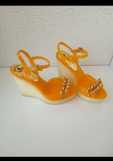 женские туфли на танкетке: Туфли Roberto Botticelli, цвет - Оранжевый