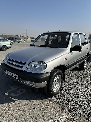 Транспорт: Chevrolet Niva: 2008 г., 1.7 л, Механика, Бензин, Внедорожник — 4