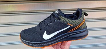 Patike: Nike, 40.5