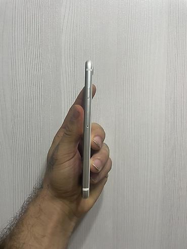 se 2022: IPhone SE 2020, 64 GB, Ağ, Qırıq — 3