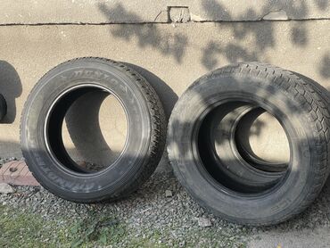 купить шины: Две шины для внедорожника 285/60R18
Продаю срочно !!