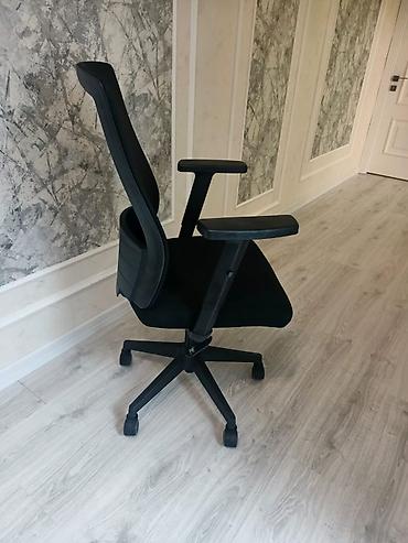 Ofis mebeli: Erqonomik ofis kreslosu – qara rəng - Nəfəsalan mesh arxa dayaq — 3