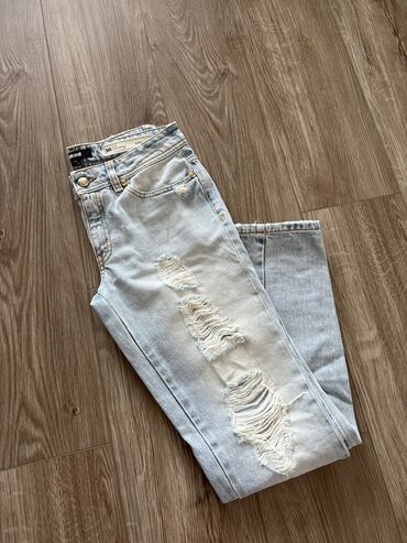 джинсы forever 21: Джинсы и брюки