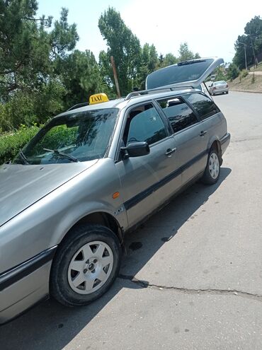 volkswagen caddy: Volkswagen Passat: 1994 г., 1.8 л, Механика, Бензин, Универсал