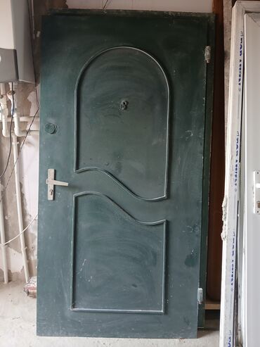 qapi zamoku qiymeti: Mənzil üçün İşlənmiş Giriş qapısı 90x180 sm Petlə ilə, Zəmanətsiz, Pulsuz quraşdırma, Ünvandan götürmə, Pulsuz çatdırılma