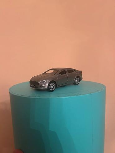 Metal miniatür sedan model avtomobil - Korpus: metal gövdə, detallı