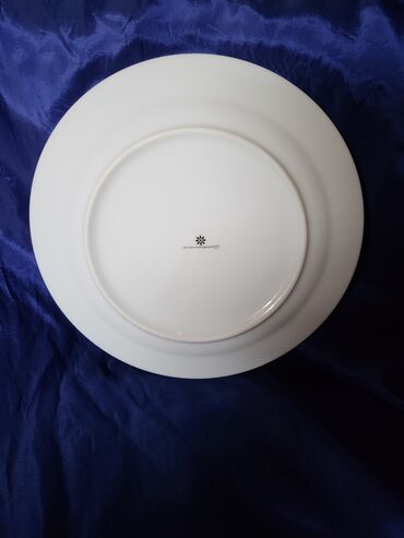 Kuhinjski setovi: Porcelanski nov set,servis za 4 osebe. Servis fabricki za 4 na lalafo.rs — 11 Kuhinjski setovi: Porcelanski nov set,servis za 4 osebe. Servis fabricki za 4 — 11