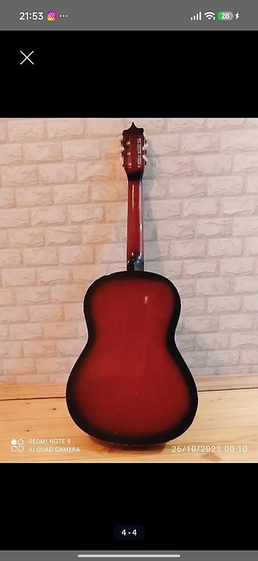 Gitaralar: Gitar ideal vəziyyətdədir uzerinde canta verilir — 6