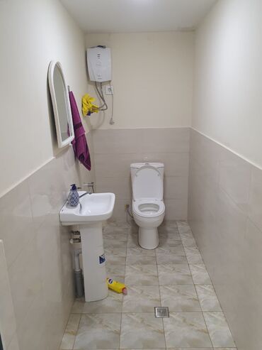 Mağazalar: 90kvlıq obyekt. Qeyri yaşayış çıxarışı var. Bütün kommunal sistemlə — 8