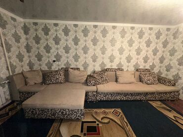 диваны кровати: Угловой диван, цвет - Бежевый, Б/у