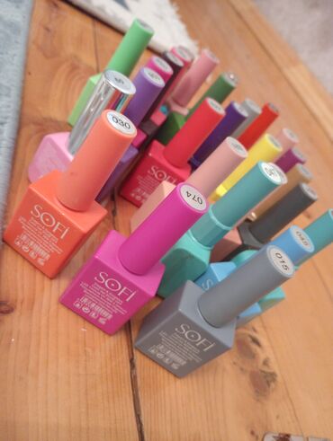 Manikür və pedikür məhsulları: Dırnaq üçün gel lak — 6