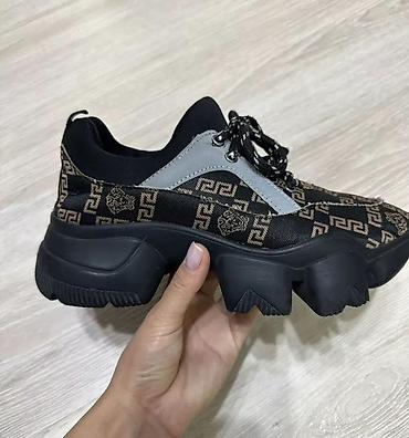 красовки ребок: Кроссовки, 35, 35.5, Versace, Б/у, цвет - Коричневый, Самовывоз, Платная доставка — 2