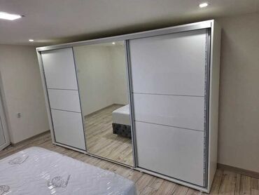 Wardrobes: Regal
220x220 550e