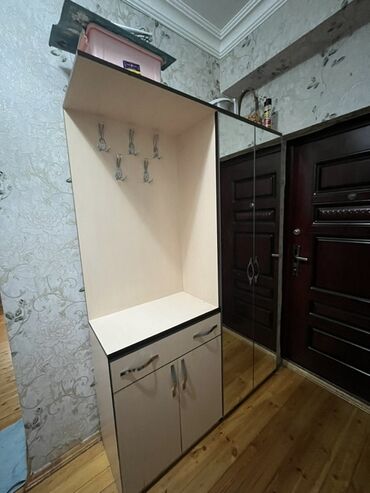 шкаф антресоль: İşlənmiş, Açılan, 4 qapılı Düz dolab, Dəhliz dolabı