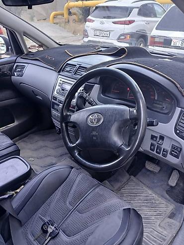 Toyota: Toyota Ipsum: 2002 г., 2.4 л, Автомат, Бензин, Минивэн — 5