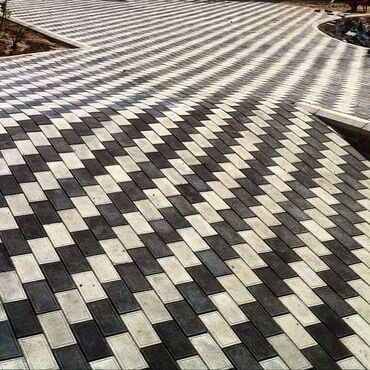 Kərpiclər: Tamet Daşlarinin satisi.Her novde her olcude tamet daslari pres — 14