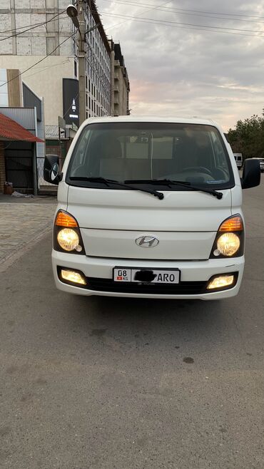 купить ssangyong korando новый: Hyundai Porter: 2018 г., 2.5 л, Механика, Дизель, Van