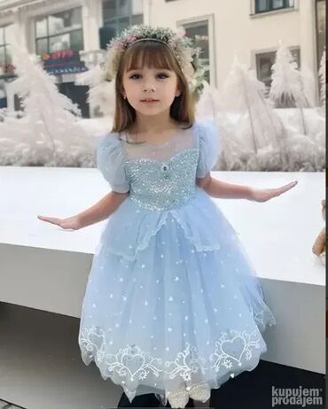 Kostimi za maskenbal: Model redni broj 14 Predivan kvalitetan kostmim haljina sa plaštom. Po — 5