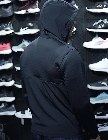 Мужская одежда: Мужская спортивная куртка-ветровка Under Armour - Цвет: черный с — 2