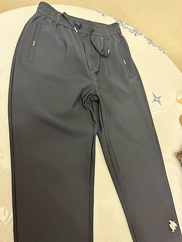 - Məhsul: Qara idman şalvarı - Material: Yüngül və elastik parça lalafo.az -da - Məhsul: Qara idman şalvarı - Material: Yüngül və elastik parça