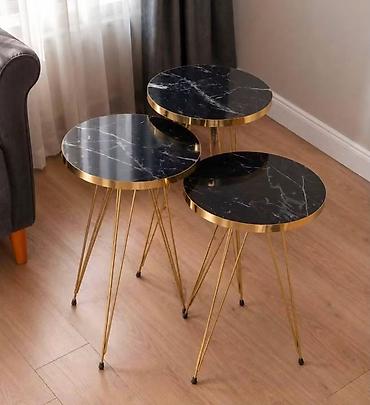 komode i nocni ormarici: Set od 3 elegantna klub-stolića – okrugne ploče i metalne „hairpin” — 2